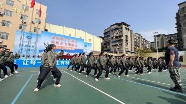 好好操B饥免费AV雁江教育 | “一校一品”特色教育 “点亮”多彩校园